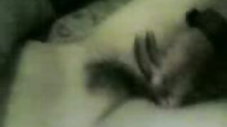 மேலே பெண்